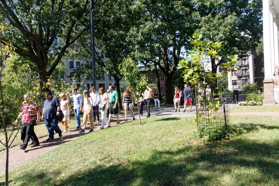 New York City Harlem Highlights w/ Gospel Concert & Transfer - Who should book this Harlem tour?