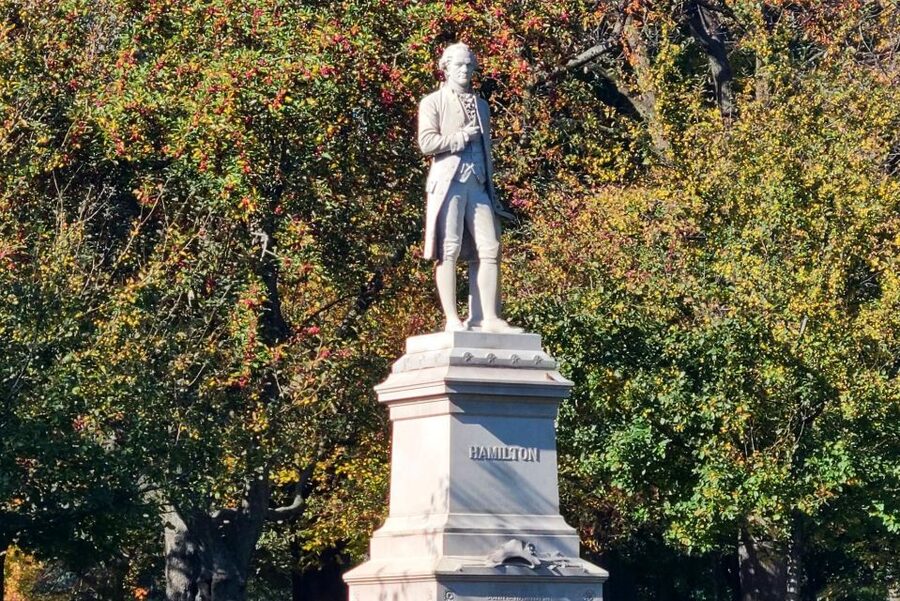 New York City: Highlights of Central Park Bike or eBike Tour - Swedish Cottage and a change of scenery