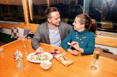 Holiday Jazz Classic Motor Yacht Cruise