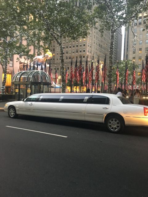 New York City: JFK Airport Private Limousine Transfer - Stretch limousine comforts on the road