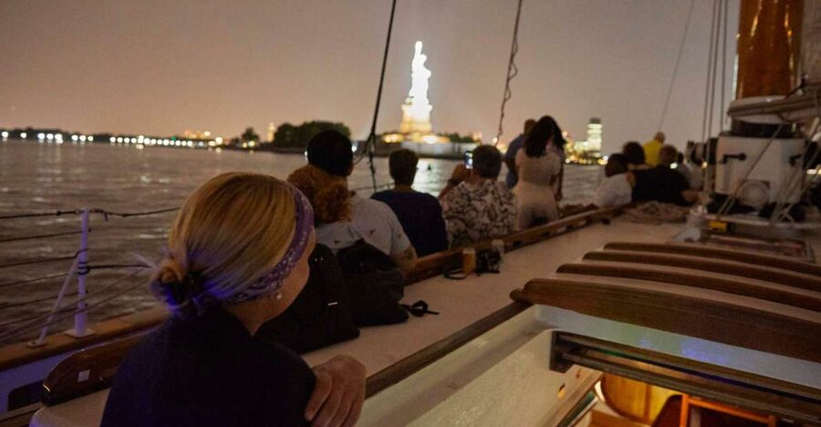 New York City Lights Schooner Cruise - A quiet return under sail