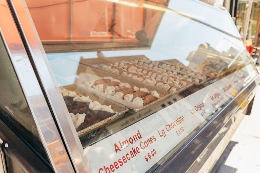 New York City: Little Italy Italian Food Tasting Tour - Nolita Pizza and the debate over portion size