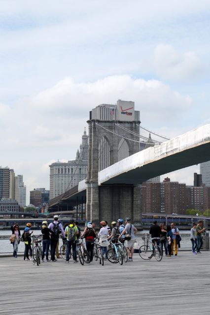 New York City: Lower Manhattan Bike Rentals - The bikes, helmet, lock, and bag