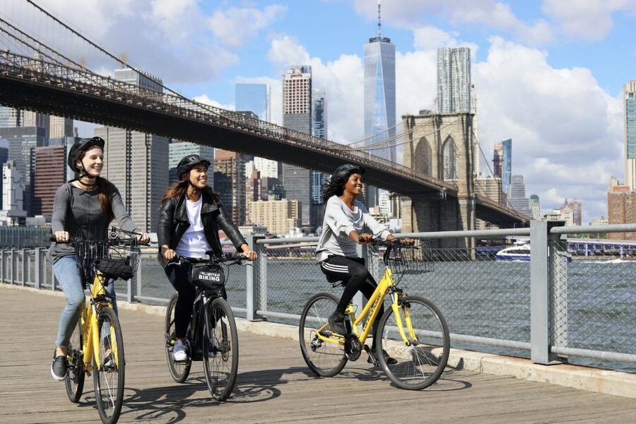 New York City: Lower Manhattan Bike Rentals - A one-hour Brooklyn Bridge plan