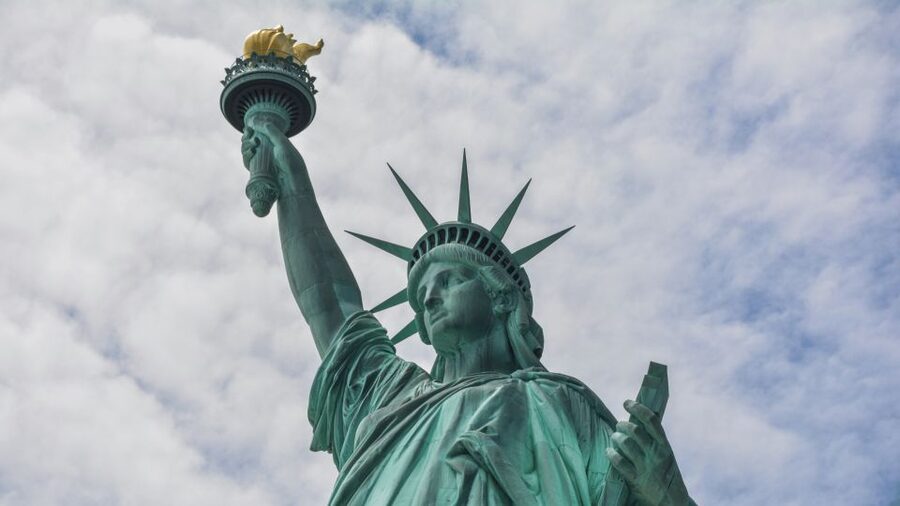 New York City: Luggage Storage - Who will get the most from this service?