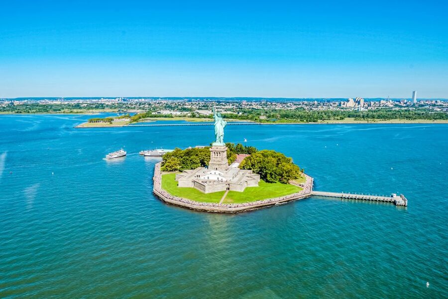 New York City: Manhattan Helicopter Tour - Daylight, sunset, or city lights