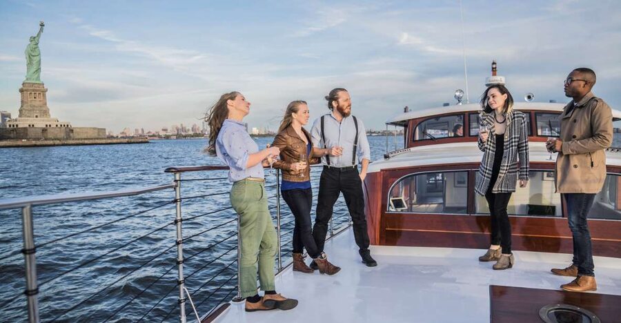 New York City: Mini Yacht Boat Ride with Sightseeing - Why this harbor cruise feels different