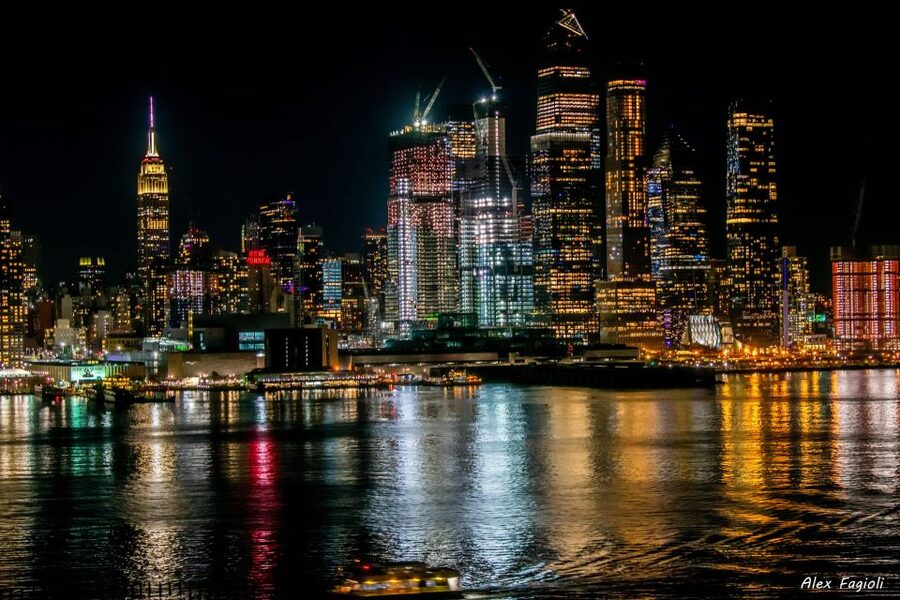 New York City: Night Skyline Bus Tour with Pizza Slice - Key points to know before booking