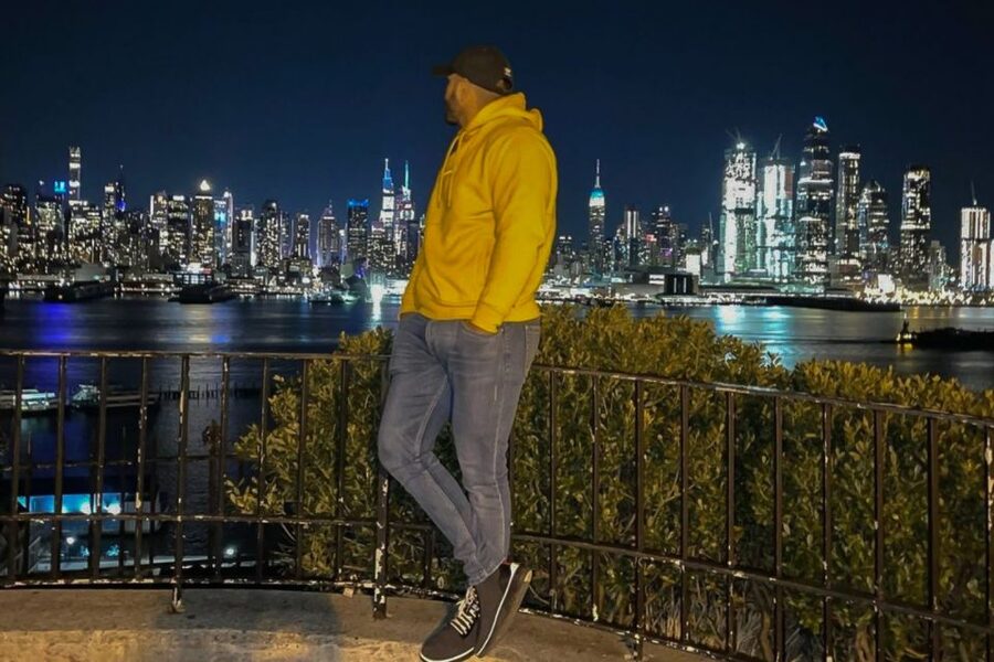 New York City: Night Skyline Bus Tour with Pizza Slice - Group size, weather, and the pace of the evening