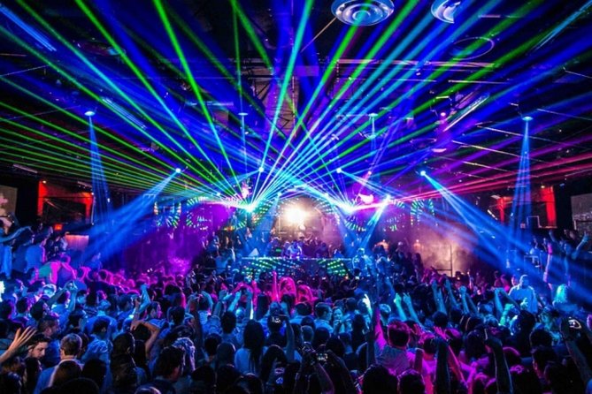 New York City Nightclub Tour - Riding between venues in a Mercedes coach
