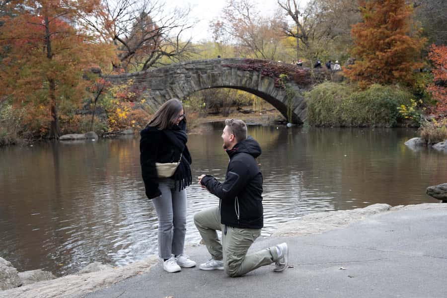 New York City or Brooklyn: Photoshoot in Iconic Locations - Languages, cancellation, and booking flexibility