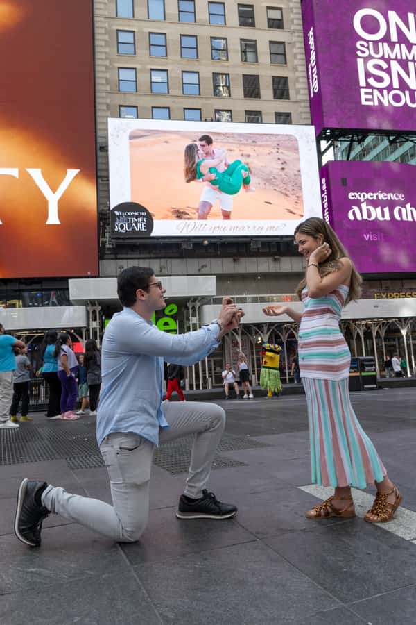 New York City: Photoshoot - Times Square - Starting at Hard Rock Cafe in Times Square