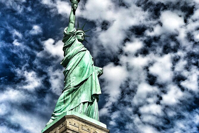 New York City Private and Customized Tour by SUV - Central Park, DUMBO, and views worth requesting