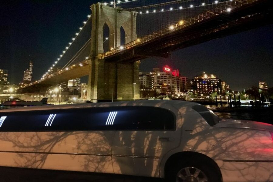 New York City: Private Manhattan Limousine Tour - Fifth Avenue and Rockefeller Center