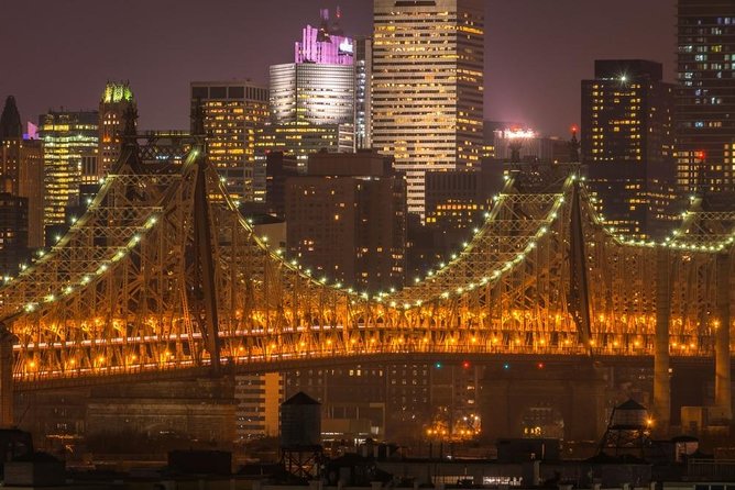New York City Private Night Tour with Driver-Guide - DUMBO and Brooklyn Bridge Park