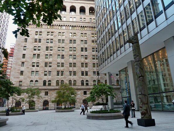 New York City's Financial District: A Self-Guided Audio Tour - Starting at Bowling Green and the American Indian Museum