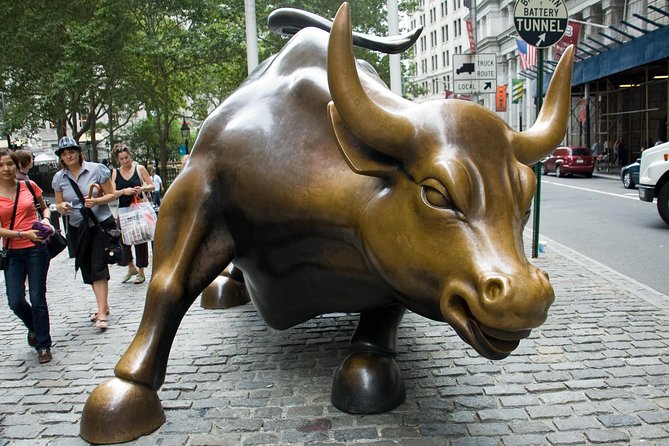 New York City's Financial District: A Self-Guided Audio Tour - Meeting Charging Bull on Wall Street