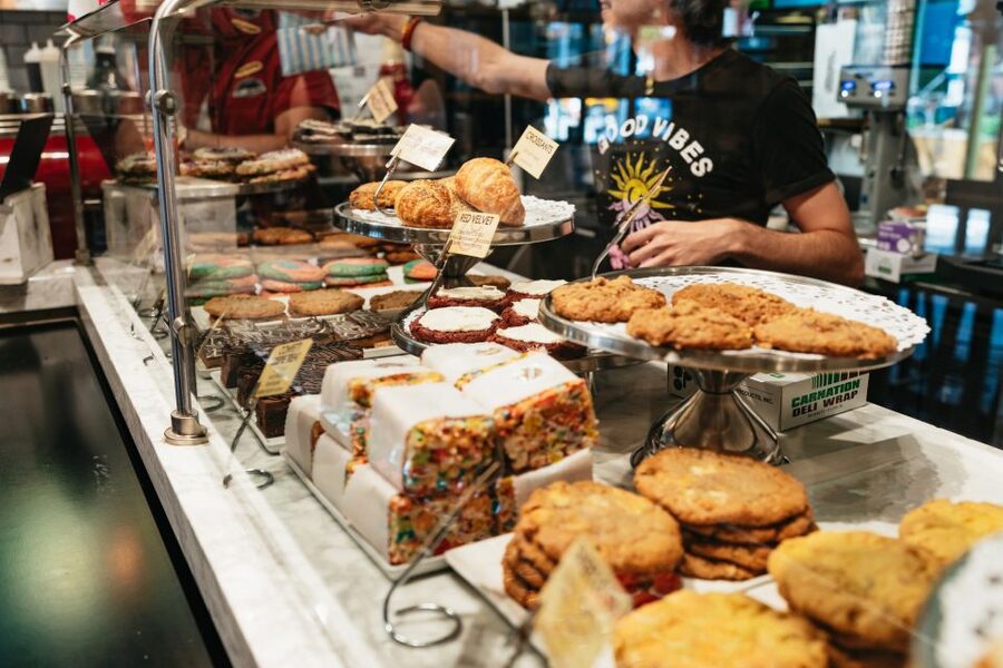 New York City's Hell's Kitchen: Walking Food Tour - Georgian specialties: khinkali and cheese bread