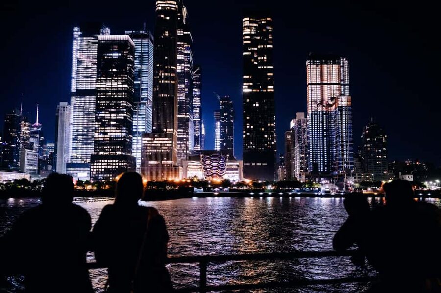 New York City: Sip 'N Groove Evening Cruise with Live DJ - The Statue of Liberty finale