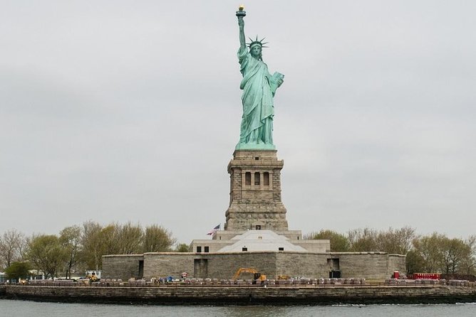 New York City Skyline and Statue of Liberty Cruise - Wall Street and the South Street Seaport