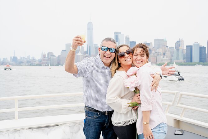 New York City Skyline Dinner Cruise - How long does the cruise really last?