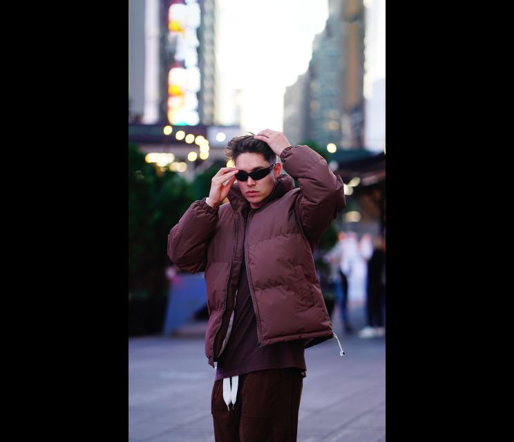 New York City: Solo or Couples Photoshoot in Times Square! - The photographer’s role matters more than the backdrop