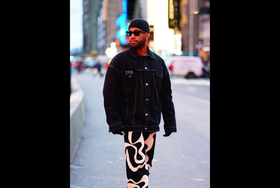 New York City: Solo or Couples Photoshoot in Times Square! - Who will get the most from this experience?