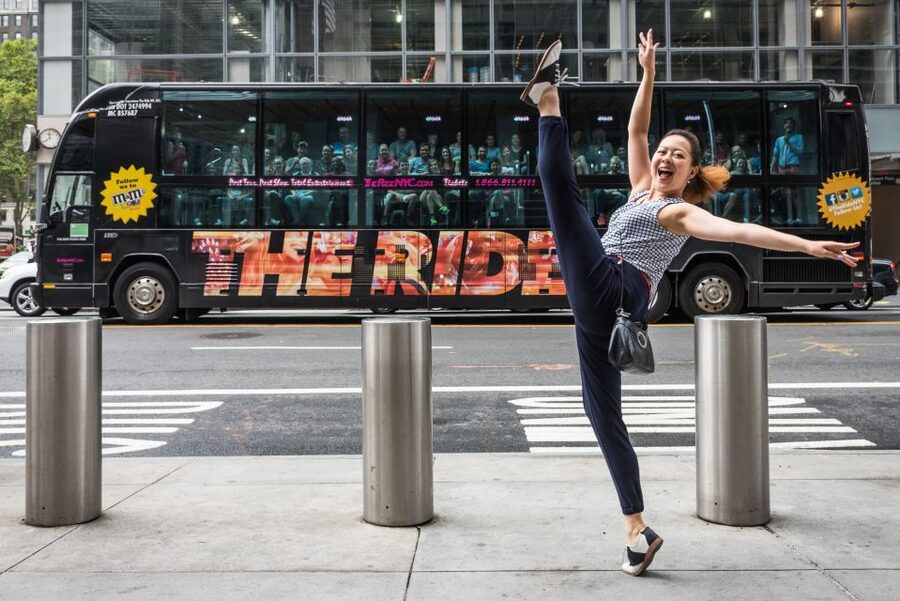 New York City: The Ride Interactive Bus Tour - Street performers, jokes, and the on-air effect