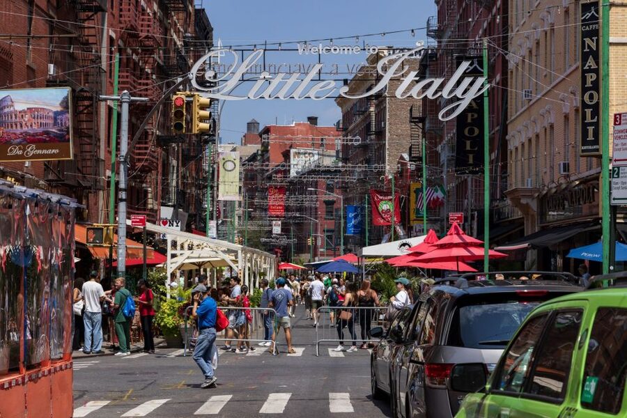 New York City: Tour of Manhattan, Bronx, Queens & Brooklyn - Harlem and the Apollo Theater