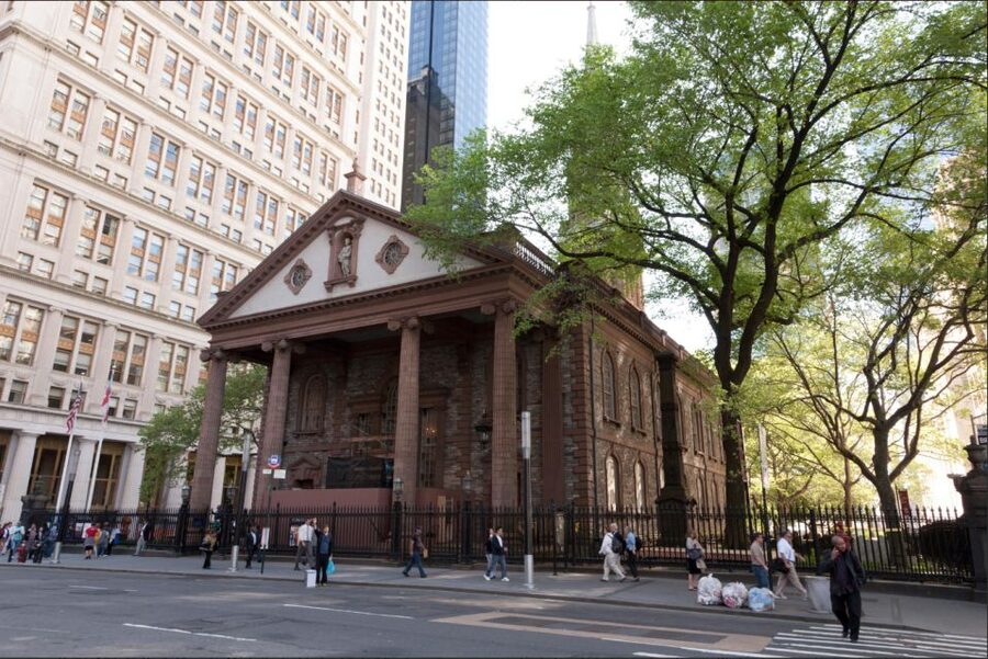 New York City: Wall Street and 9/11 Memorial Walking Tour - Historic churches and founding-era places