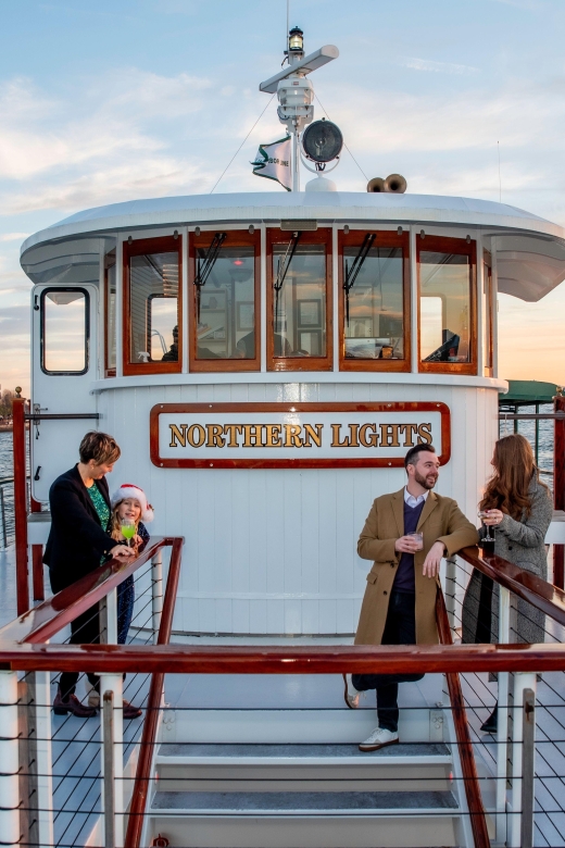 New York City: Weekend Holiday Brunch Cruise - How the three-course brunch works