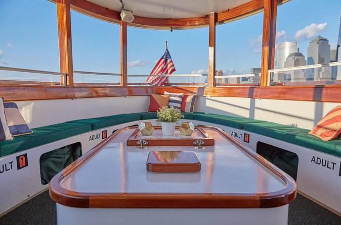 New York Fall Foliage Cruise up the Hudson River - Going under the George Washington Bridge