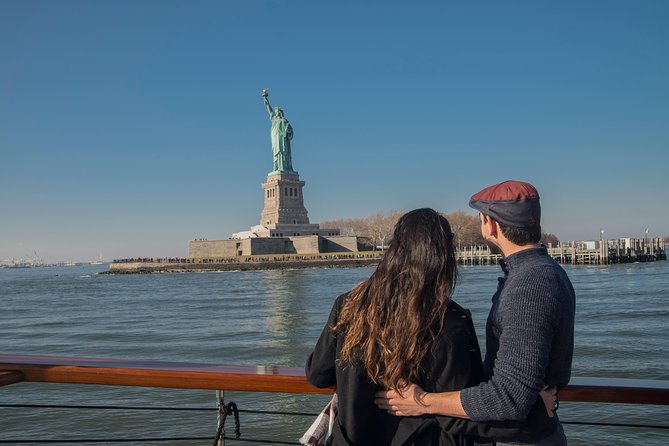 New York Harbor Brunch Cruise - Brunch mixes plated courses with buffet service