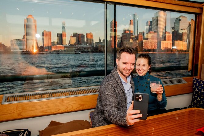 New York Harbor Live Holiday Jazz Cruise - Weather, comfort, and accessibility