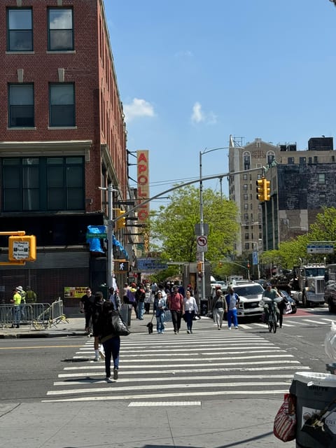 NEW YORK HARLEM GOSPEL WALKING - What the Spanish guide adds