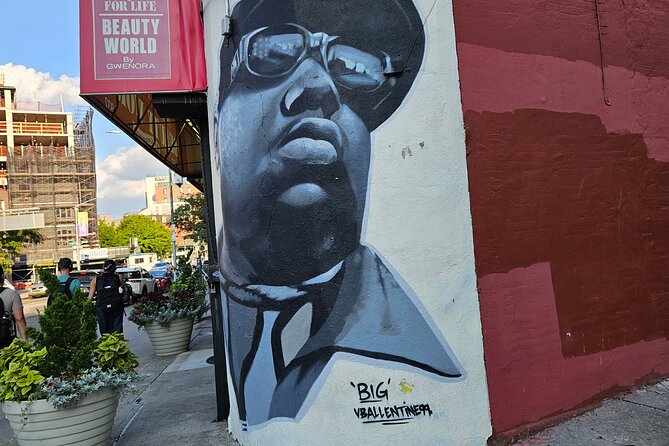 New York: Hip-Hop, Murals, Sports & Dangerous Neighborhoods Tour - Brooklyn finishes with Al Capone, Notorious B.I.G., and Spike Lee