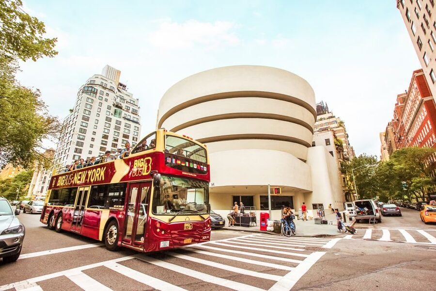 New York: Hop-on Hop-off Sightseeing Tour by Open-top Bus - Using the Big Bus app without losing your day