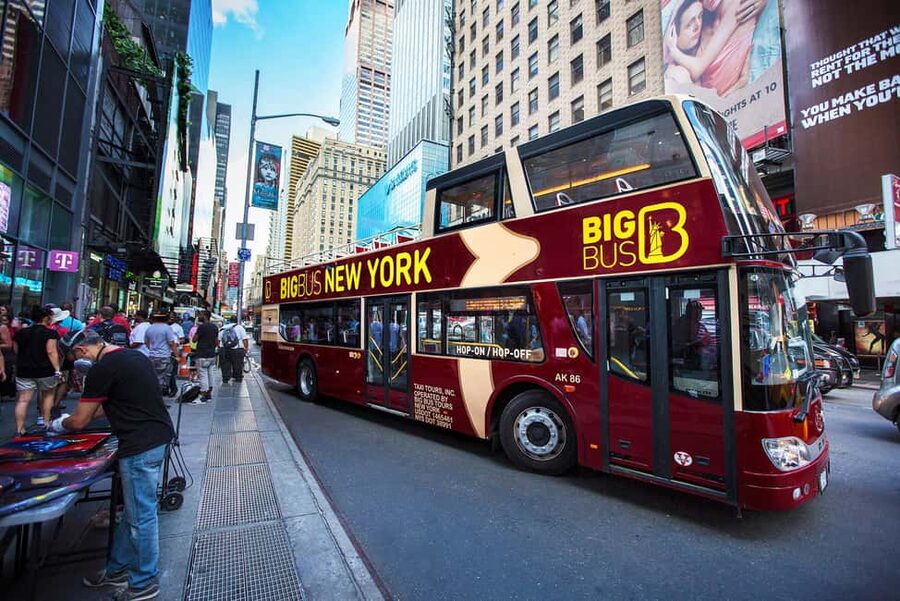 New York: Madame Tussauds and Big Bus Hop-on Hop-off Tour - Empire State Building and Midtown views