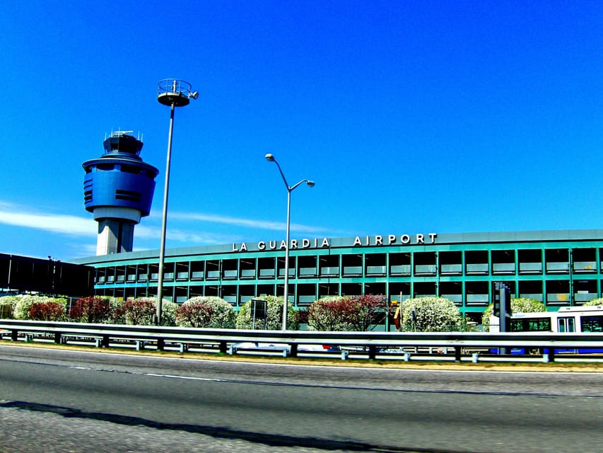New York Manhattan:JFK EWR LGA Private Hotel Transfer - Choosing between JFK, Newark, and LaGuardia