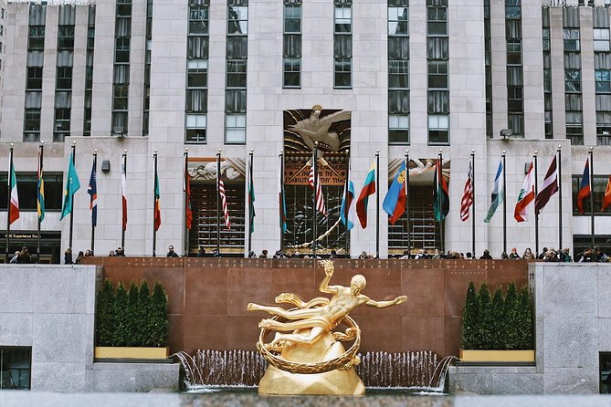 New York Midtown Manhattan Exclusive Guided Walking Tour - Key points at a glance
