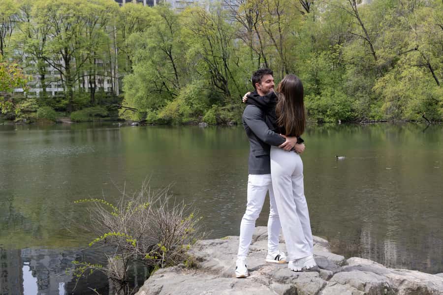 New York: Photoshoot in NYC Central Park 5th Ave - Winter weather and what to wear