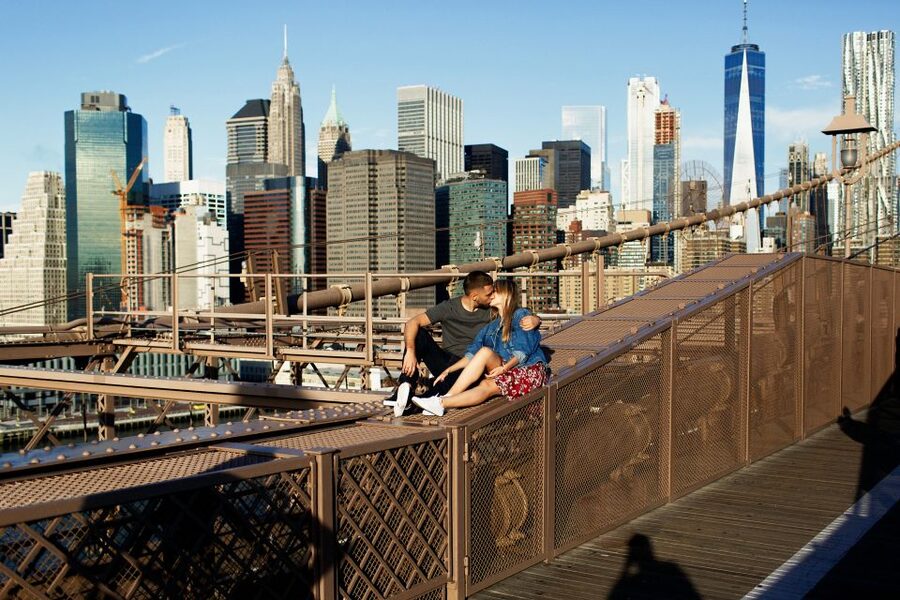 New York: Professional Photoshoot at Brooklyn Bridge - Why the Brooklyn Bridge makes a strong photo setting