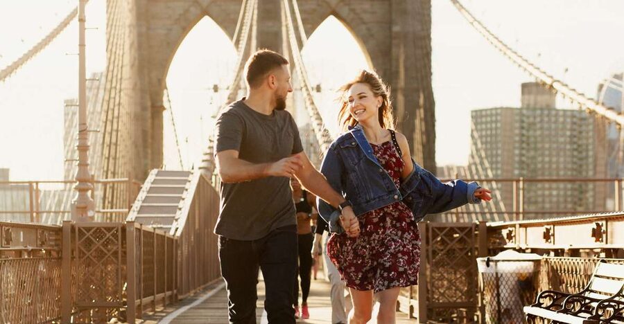 New York: Professional Photoshoot at Brooklyn Bridge - Light, posing, and the value of a real photographer