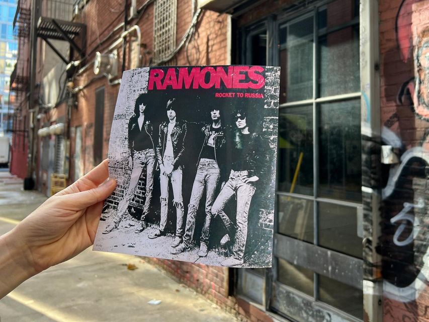 New York: Rock and Roll History and Culture Walking Tour - Ending at the White Horse Tavern