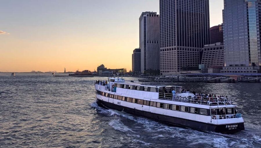 New York: Sunset Cruise with Statue of Liberty Views - Starting at Pier 40 between SoHo and the West Village