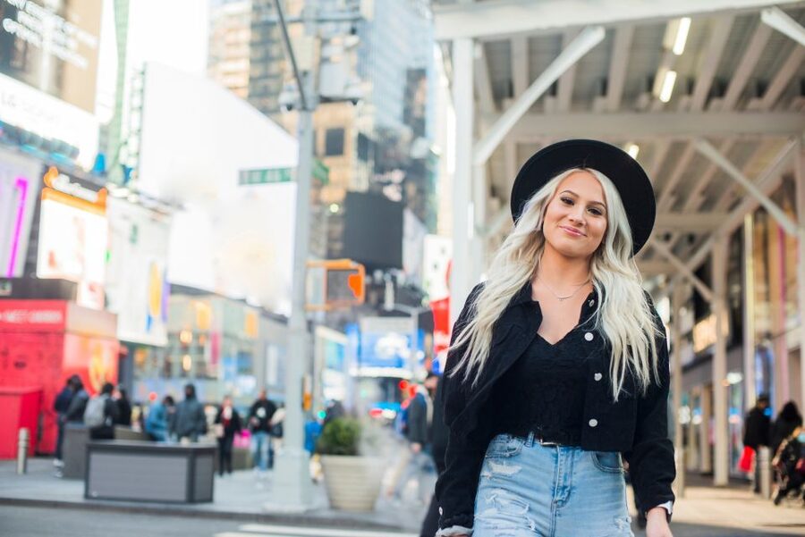 New York: Times Square Professional Photoshoot - How to prepare for better Times Square photos