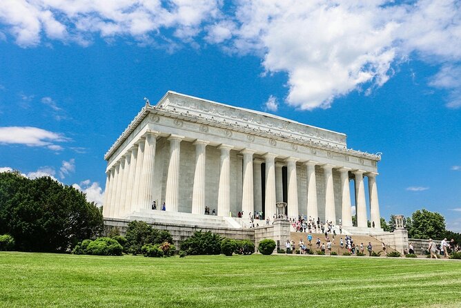 New York to Niagara Falls and Washington DC Three-Day Tour - Day two: glass, waterfalls, and Niagara after dark