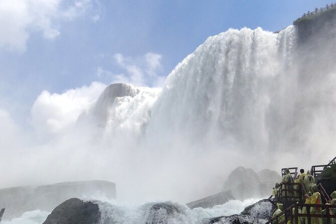 New York to Niagara Falls and Washington DC Three-Day Tour - Maid of the Mist in summer, Cave of the Winds in winter