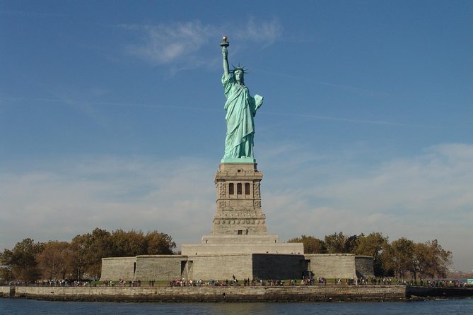 New York Tour by Subway and Bus with Private Guide - Chinatown and Little Italy tell connected neighborhood stories