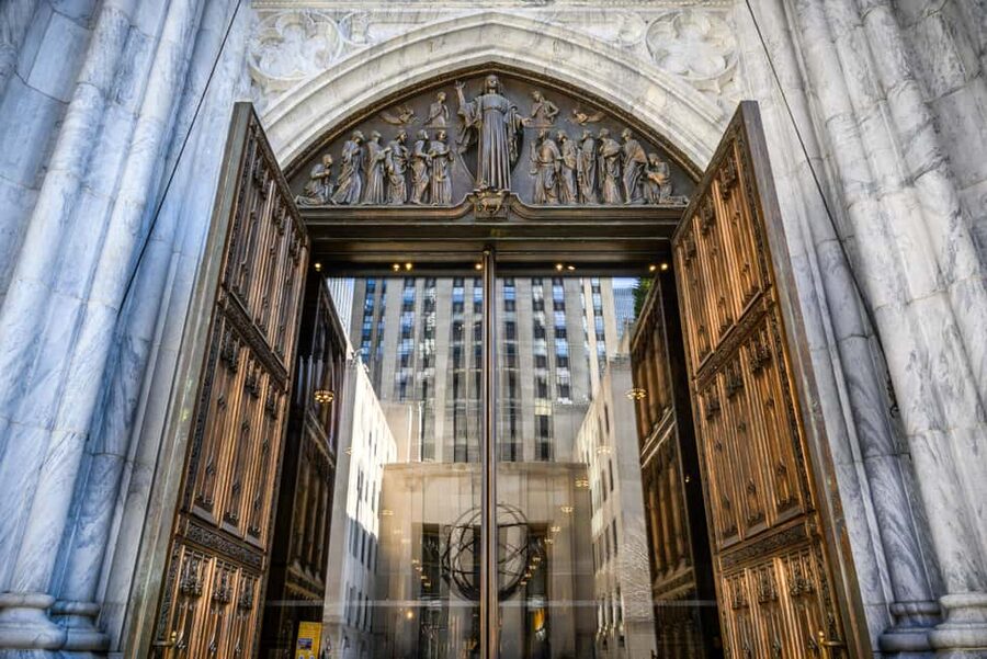 New York: VIP Guided Tour of St. Patrick's Cathedral - What the guide adds to the experience